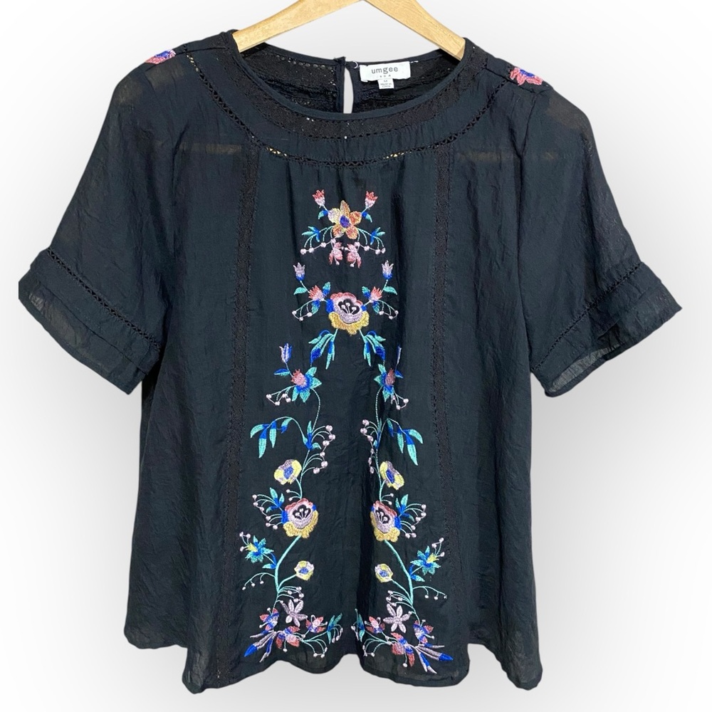 Umgee Black Floral Embroidered Blouse